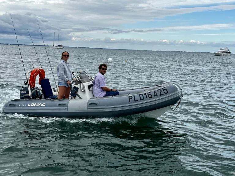 Yacht hire Quiberon cheap Lomac 460 Club