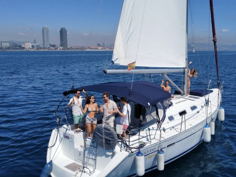 Charter a Bénéteau Oceanis 393 Clipper in Barcelona on Samboat