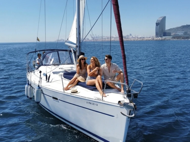 Hire Sailboat with or without skipper Bénéteau Barcelona