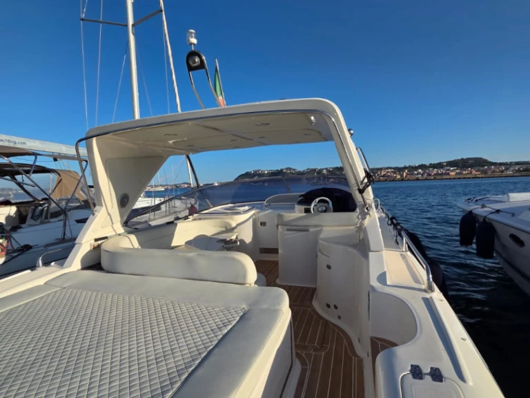 Motorboat hire in Naples - Mano Marine Mano Marine 38.50
