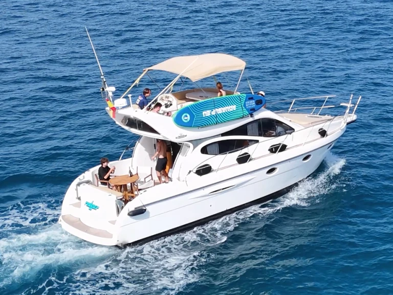 Motorboat to hire Fuengirola at the best price