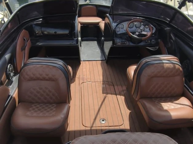 Motorboat hire in Marbella - Monterey 180