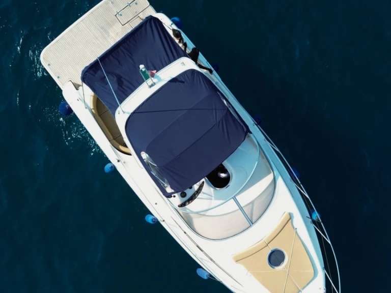 Hire Motorboat Gobbi with a boat licence