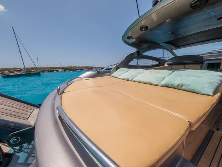 Motorboat to hire Ibiza Town at the best price