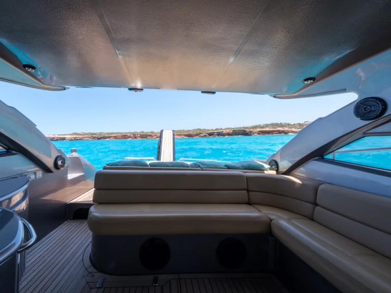Yacht charter Ibiza Town - Pershing Pershing 50 on SamBoat