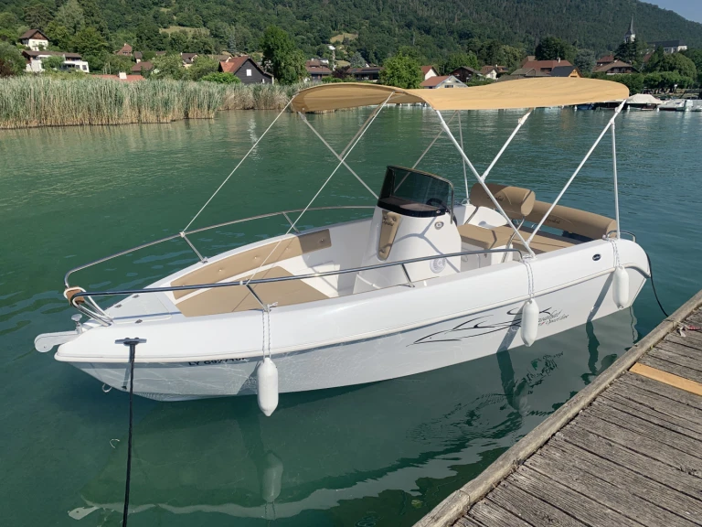 Aquabat Sport Line 17 charter bareboat or skippered in  Annecy
