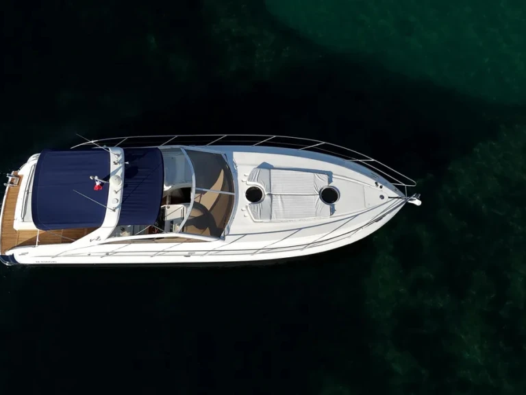 Hire Motorboat Princess with a boat licence