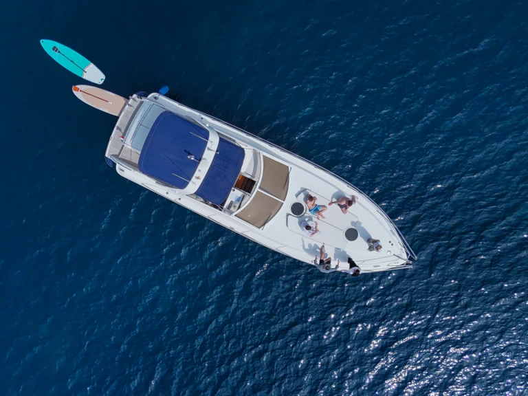 Hire a Princess Princess V42 Beaulieu-sur-Mer