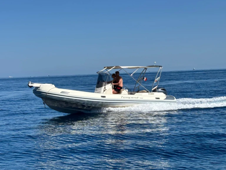 Charter a Capelli Tempest 700 Sun in Golfe-Juan on Samboat