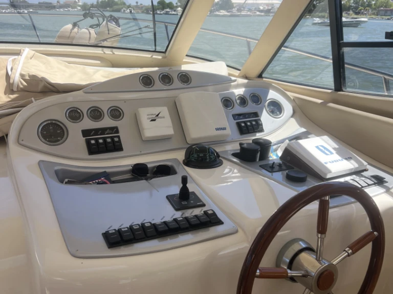 Motorboat to hire Bacoli at the best price