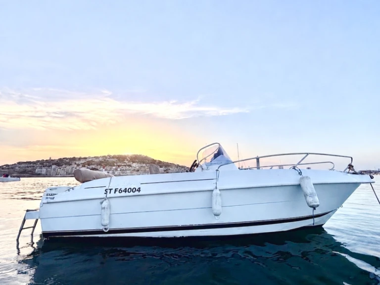 Charter a B2 Marine Cap ferret 572 open in Sète on Samboat
