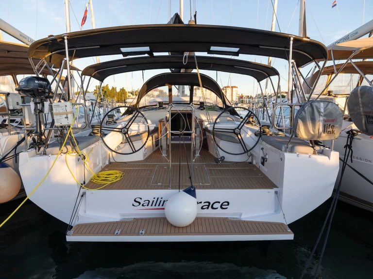 Sailboat hire in Biograd na Moru - Elan Elan E6