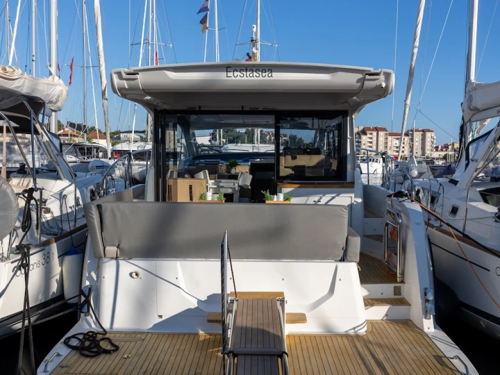 Yacht hire Biograd na Moru cheap Sealine C390