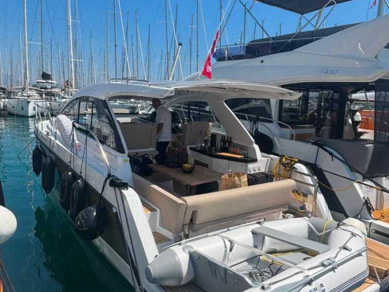 Sealine Sealine S335 charter bareboat or skippered in  Biograd na Moru