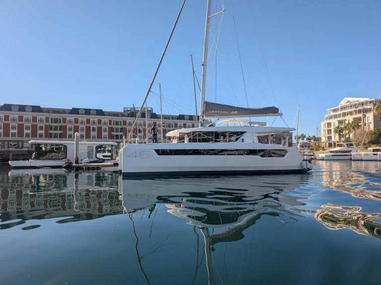 Yacht hire Zanzibar cheap Leopard 46