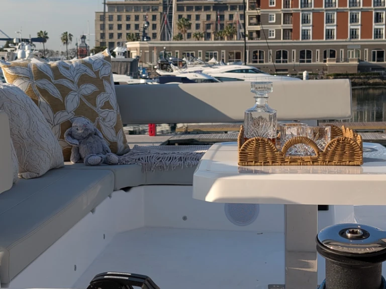 Catamaran hire in Zanzibar - Leopard Leopard 46
