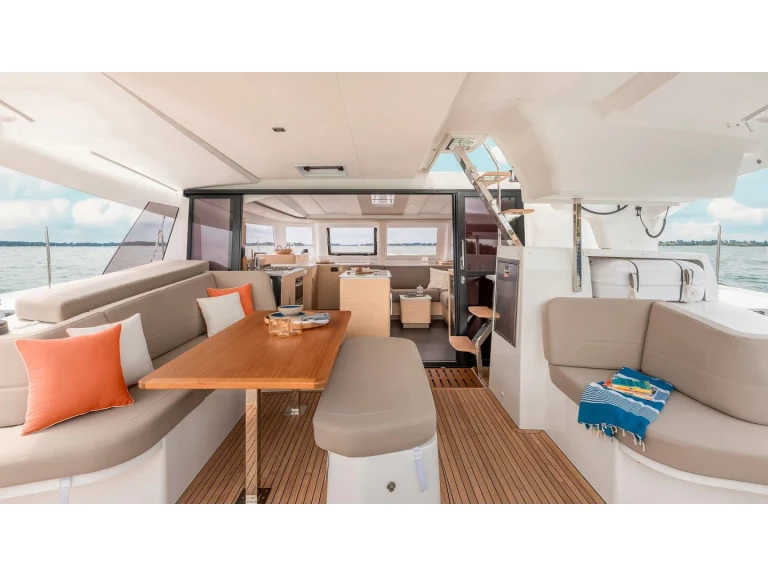 Charter a Fountaine Pajot Fountaine Pajot New 41 in Volos on Samboat