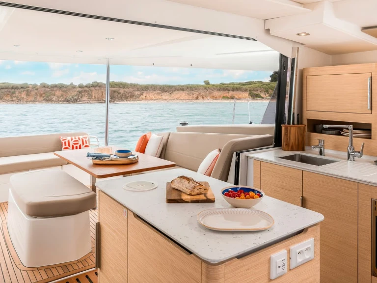 Yacht hire Volos cheap Fountaine Pajot New 41