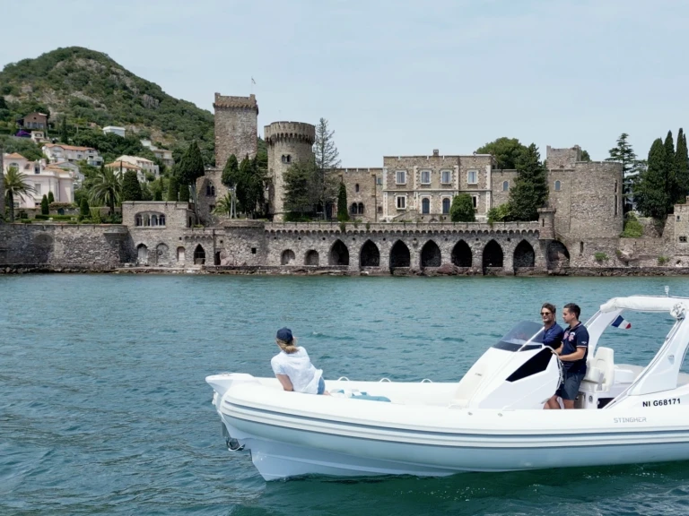 Hire Motorboat Stingher with a boat licence