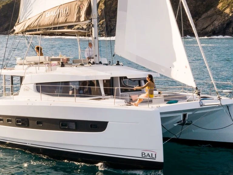 Catamaran to hire Paraty at the best price