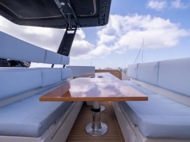 Charter a De Antonio DE ANTONIO YACHTS D34 CRUISER  in Ibiza Town on Samboat