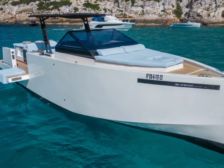 Motorboat to hire Ibiza Town at the best price