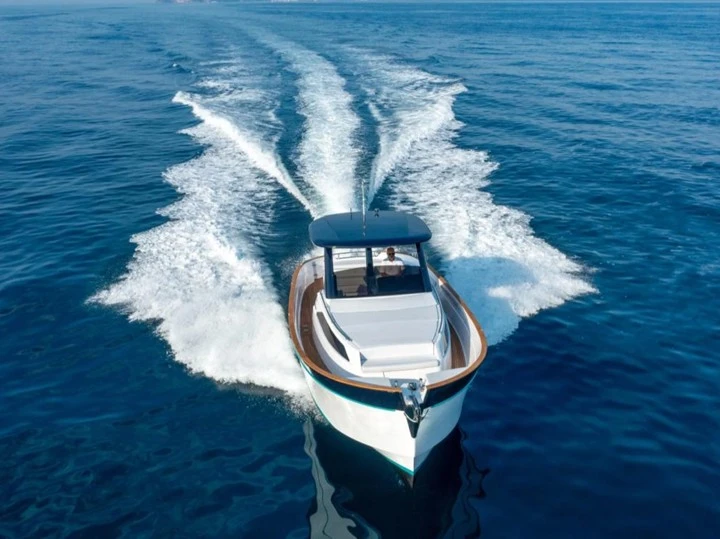 Charter a Apreamare Apreamare Gozzo 35 in Antibes on Samboat