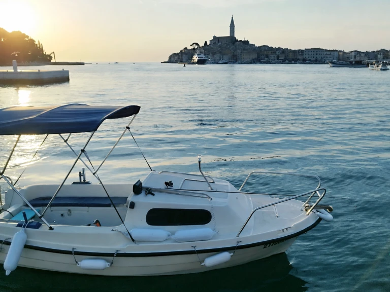 Hire Motorboat with or without skipper Sportmare Rovinj