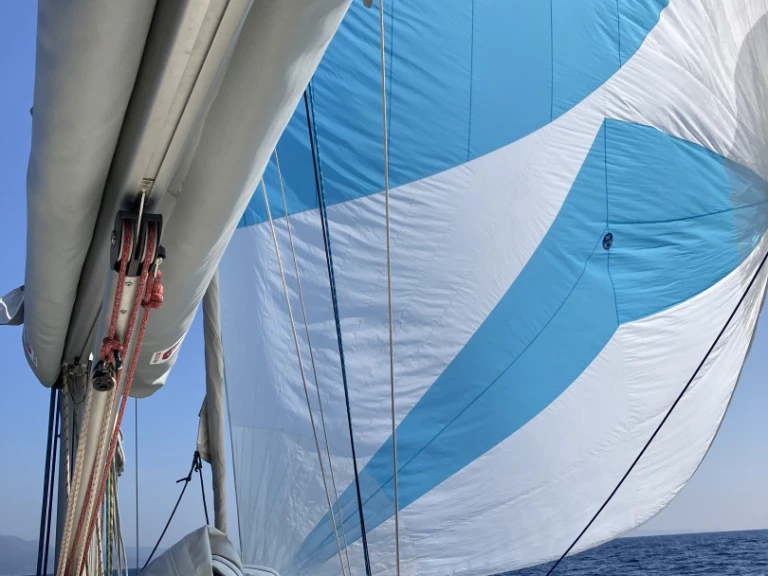 Yacht hire Saint-Mandrier-sur-Mer cheap X-362