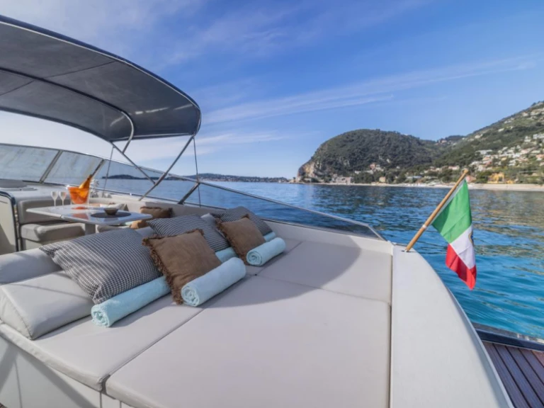 Hire Motorboat with or without skipper Itama Saint-Jean-Cap-Ferrat