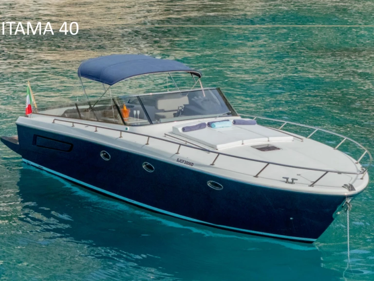 Hire Motorboat Itama with a boat licence