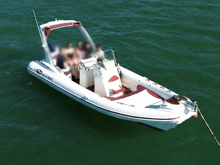 Yacht hire Le Canon cheap Prince 23