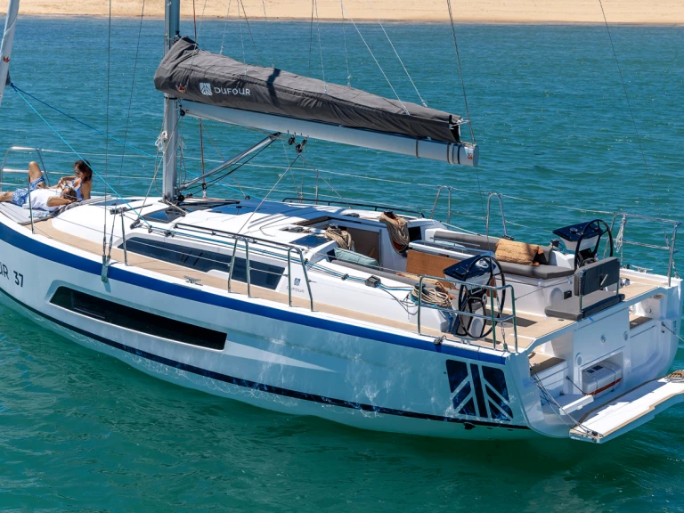 Hire Sailboat 3 with a boat licence