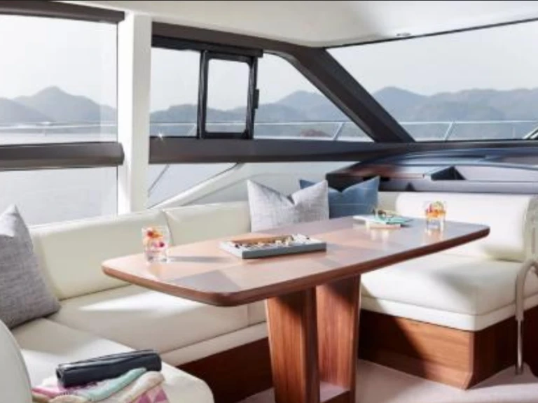 Yacht charter Juan-les-Pins - Princess Princess 49 Fly on SamBoat
