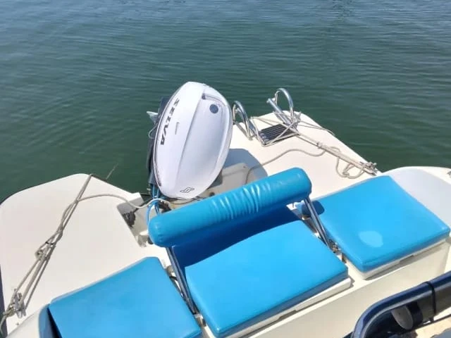V2 BOATS 5.0 SPORT charter bareboat or skippered in  Can Pastilla