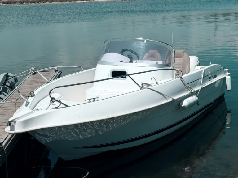 Motorboat hire in Sète - B2 Marine Cap ferret 572 open