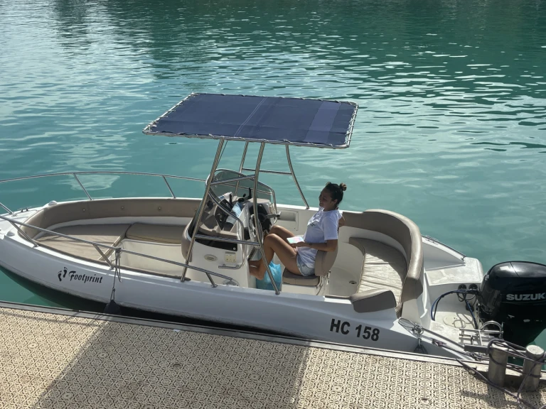 Hire a fisherman Speedy 450 Victoria