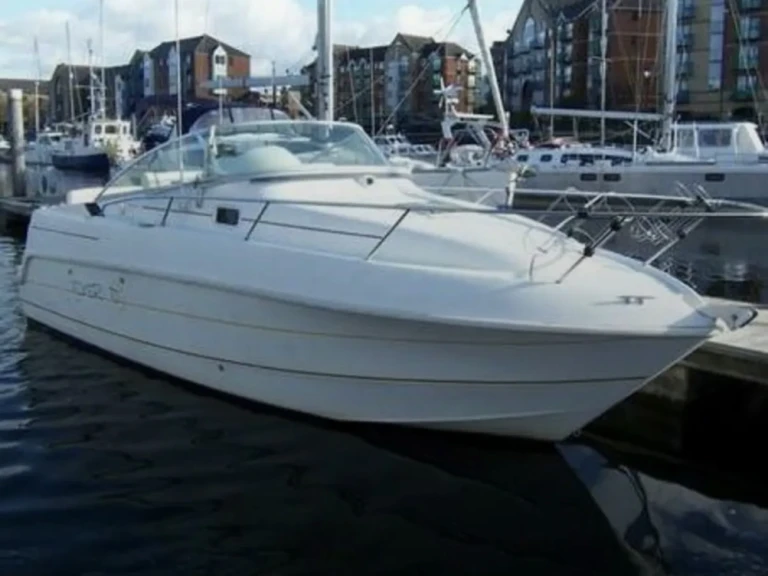 Charter a Bénéteau Flyer 701 in Arcachon on Samboat