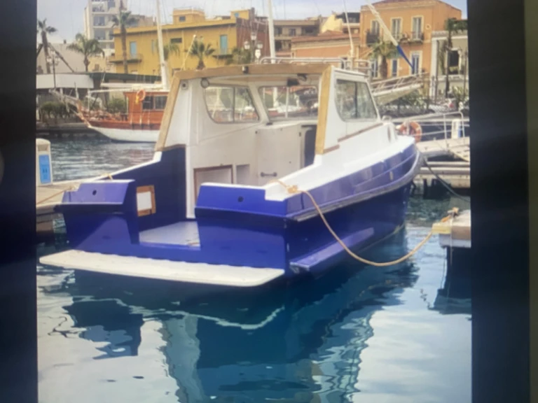 Hire Motorboat Sagene with a boat licence