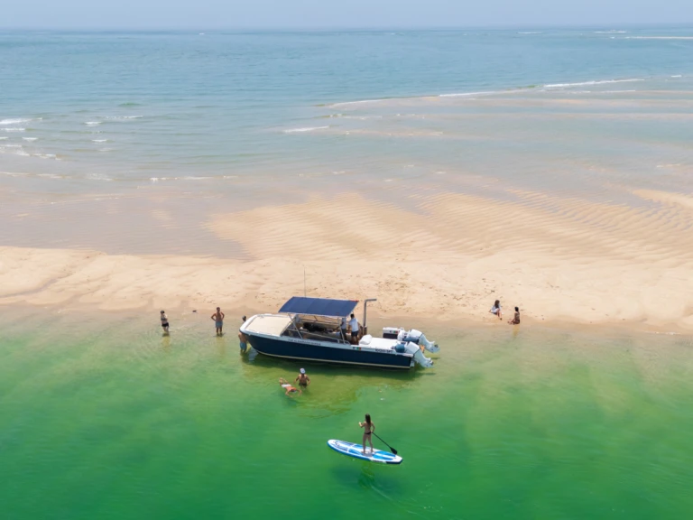 Yacht charter Faro - Cheetah Marine WOW 8.9 on SamBoat