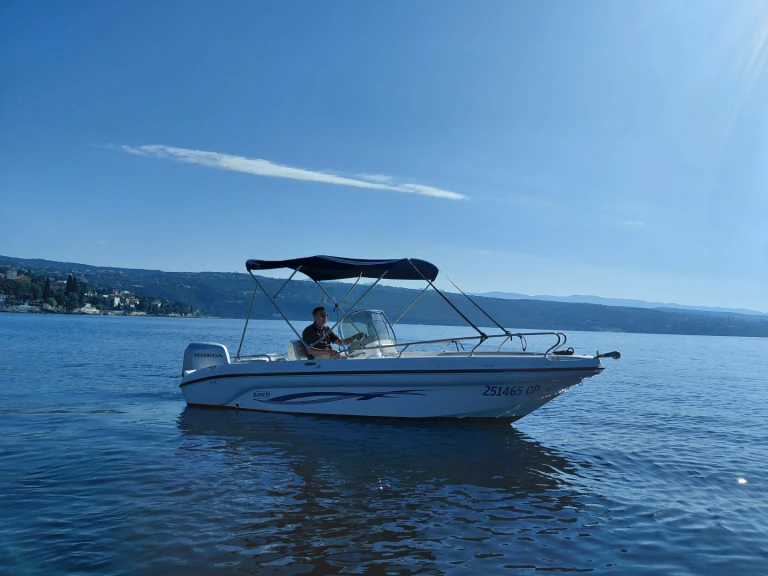 Charter a Ranieri Open Voyager 19 in Opatija on Samboat