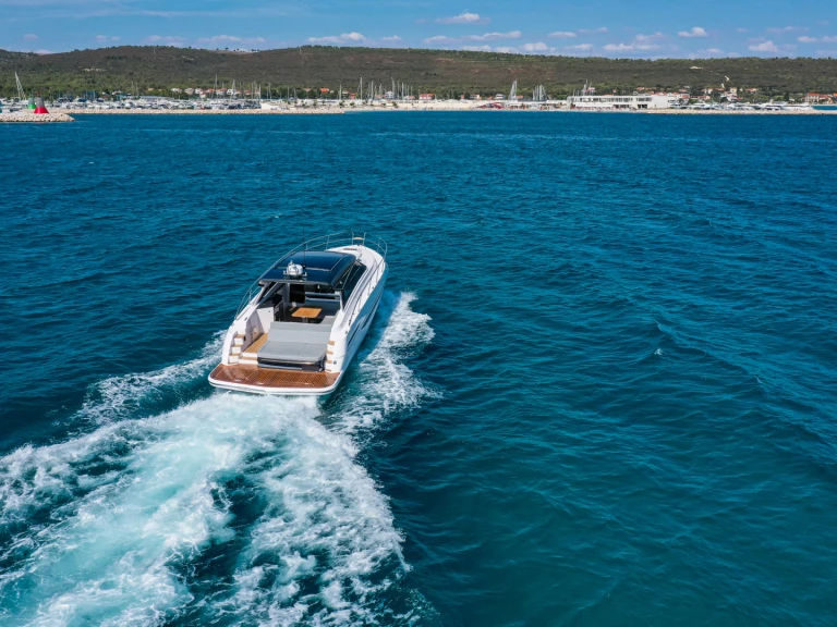 Hire Motorboat with or without skipper Focus Saint-Tropez