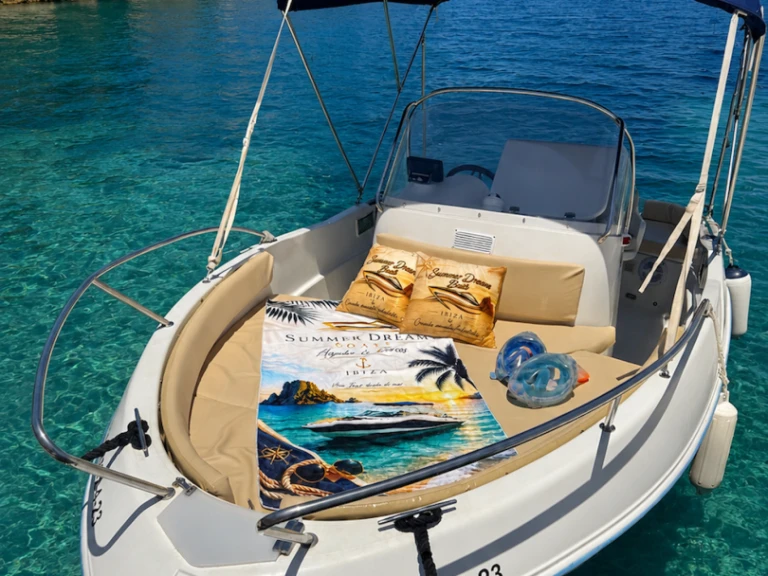Yacht charter Sant Antoni de Portmany - Quicksilver Quicksilver 525 Flamingo on SamBoat