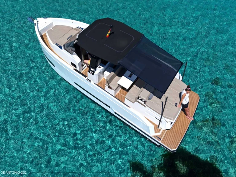 Motorboat to hire Ibiza Town at the best price