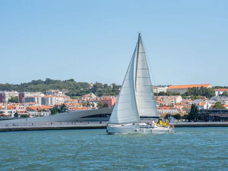 Hire a Jeanneau Sun Odyssey 42.1 Lisbon