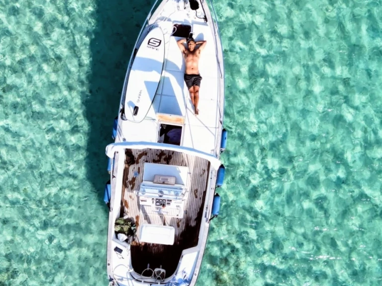Hire a Cantiere Sabatini Altair 25, 8 metri Porto San Paolo