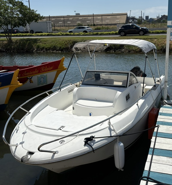 Charter a Bénéteau Ombrine 630 in Sète on Samboat