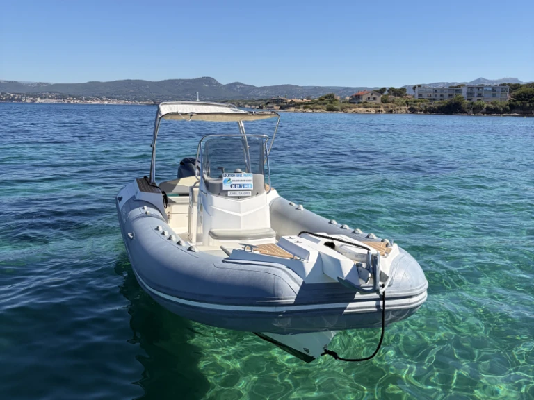 Hire RIB Capelli with a boat licence