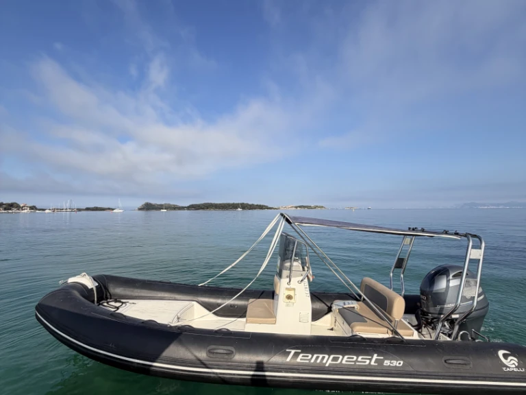 Hire a Capelli Tempest 530 Six-Fours-les-Plages
