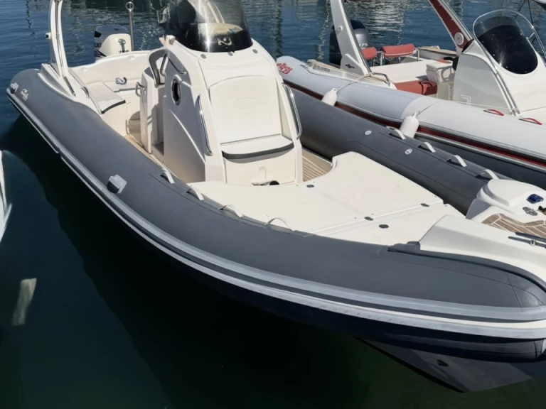 Hire Motorboat with or without skipper Nuova Jolly France
